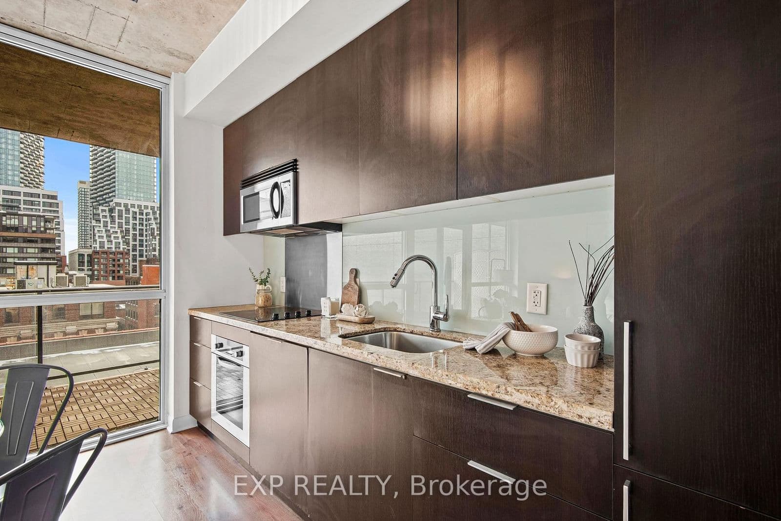478 King St W, 611, Toronto - Photo 14 of 40