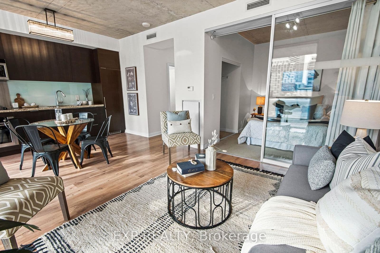 478 King St W, 611, Toronto - Photo 21 of 40