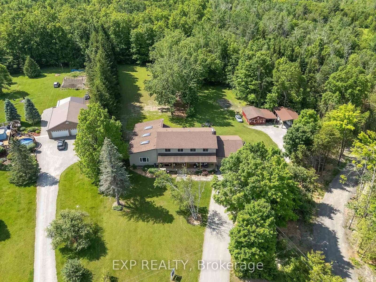 667 Ford Cres, Cavan