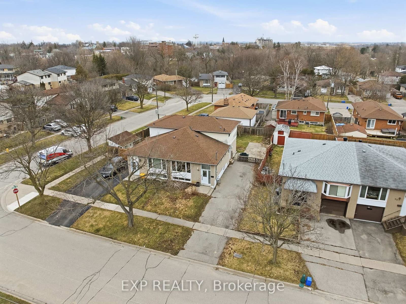 69 Little Ave, Bowmanville - Photo 2 of 39