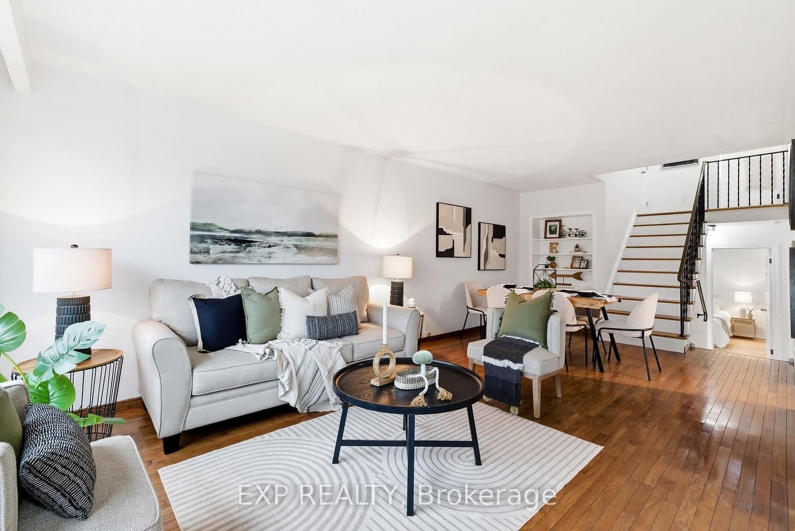 69 Little Ave, Bowmanville - Photo 8 of 39