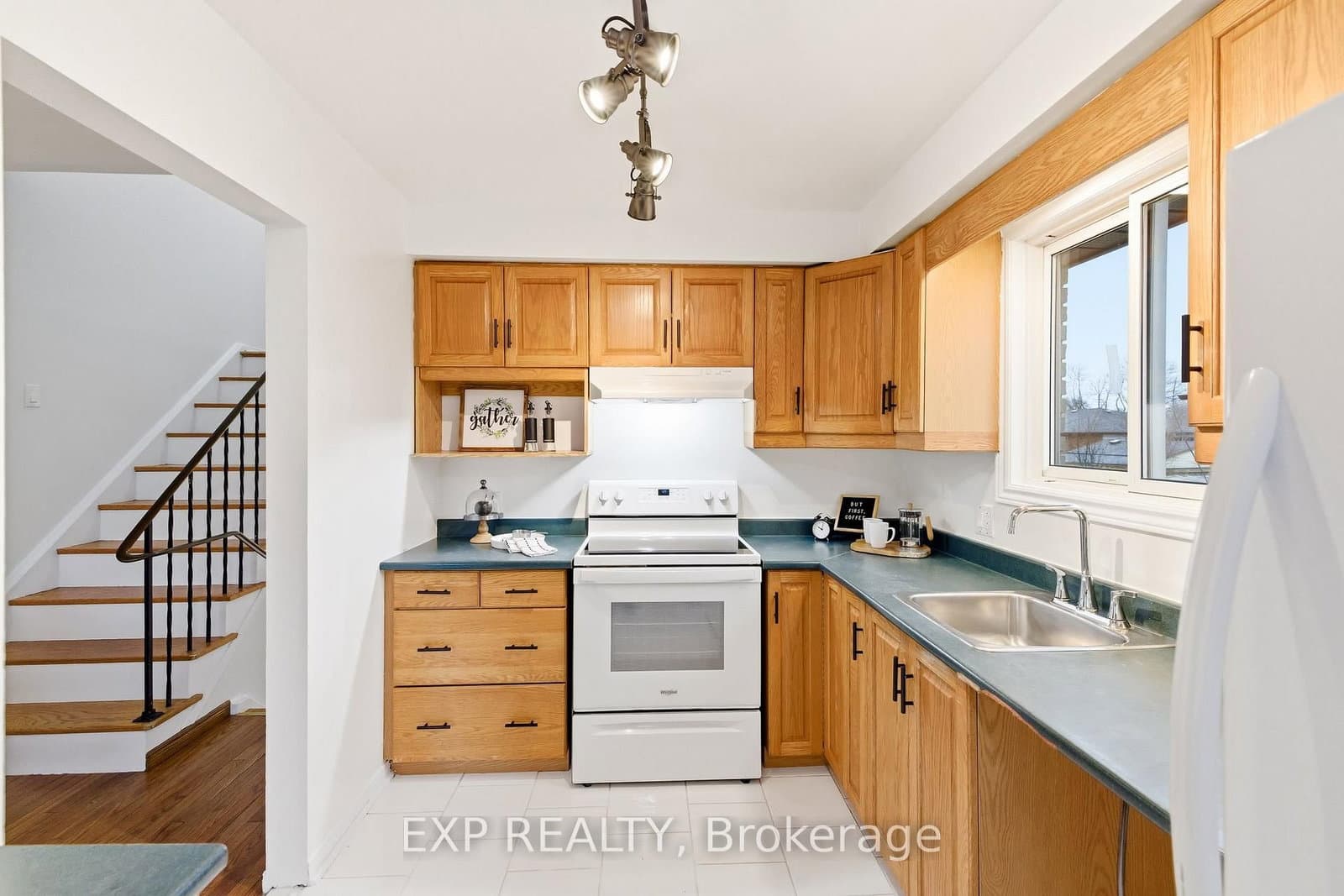69 Little Ave, Bowmanville - Photo 18 of 39