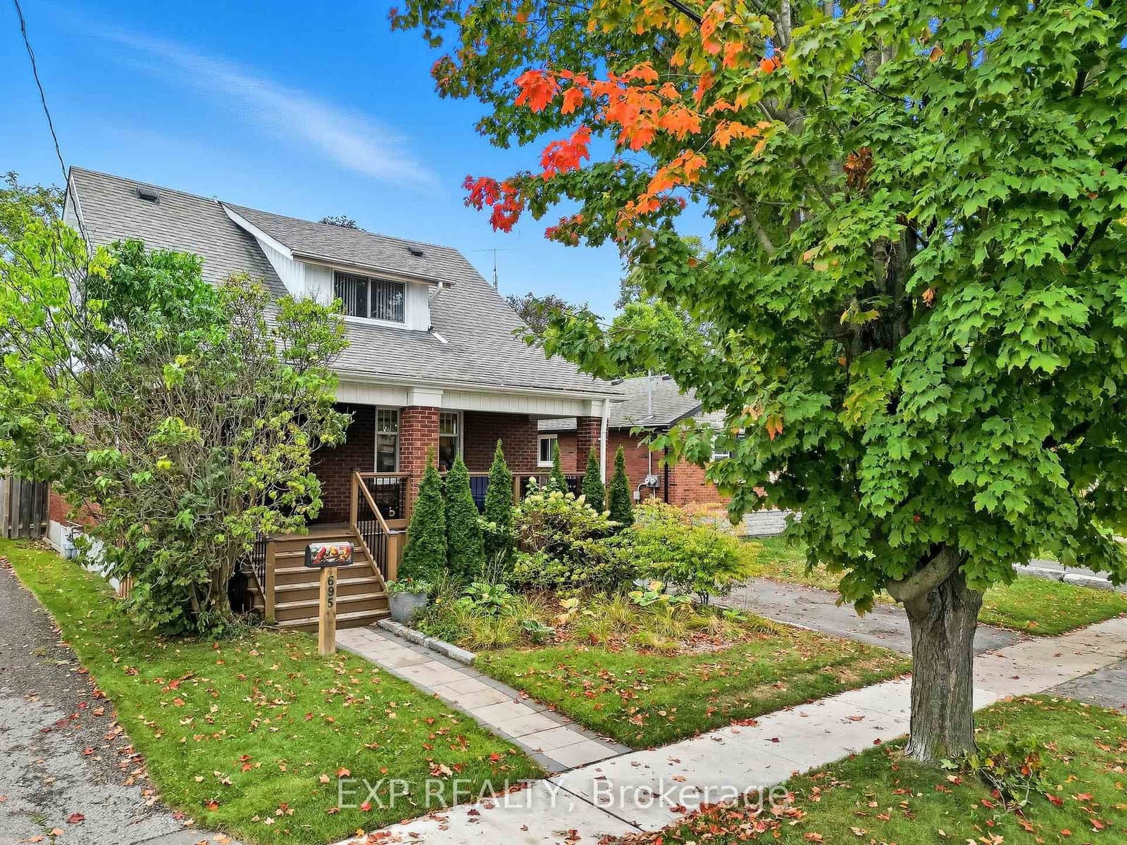 695 Hortop St, Oshawa