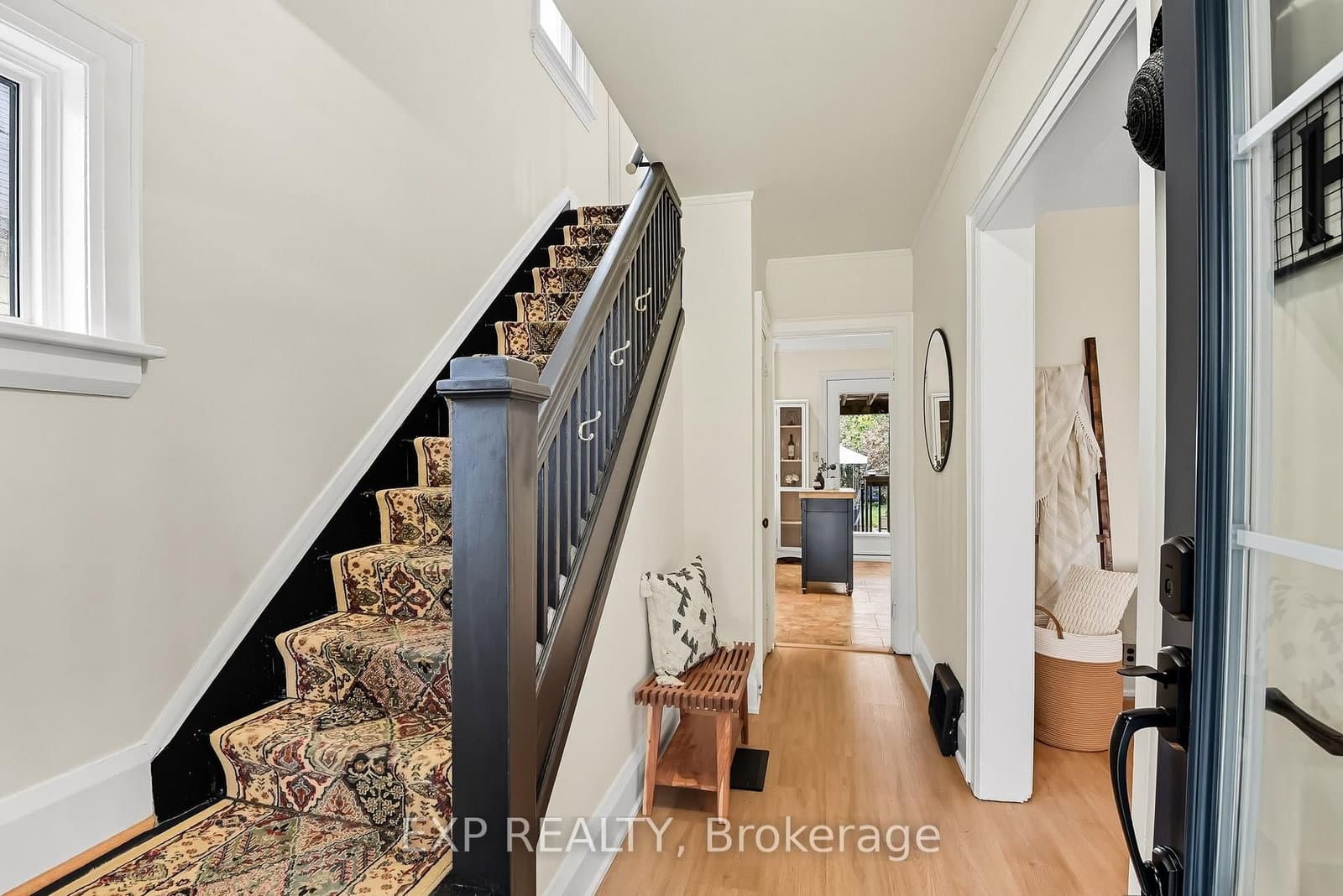 695 Hortop St, Oshawa - Photo 7 of 40