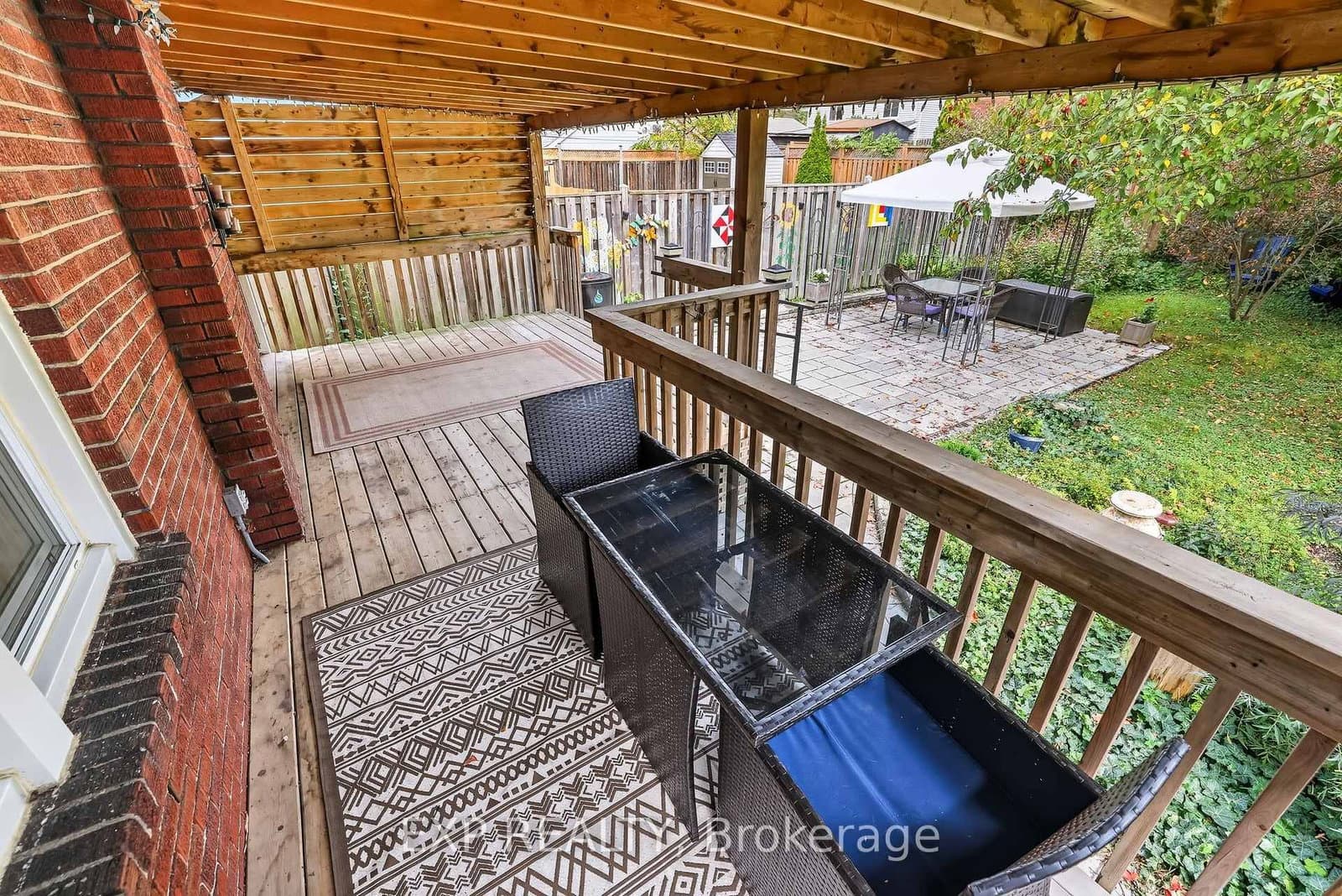 695 Hortop St, Oshawa - Photo 39 of 40