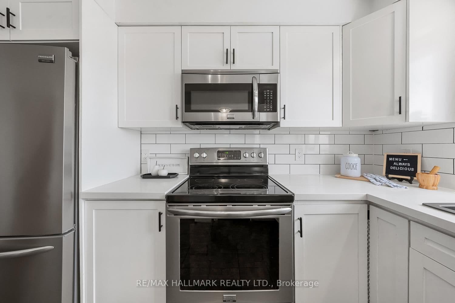 72 Hooper Square, Bowmanville - Photo 9 of 40