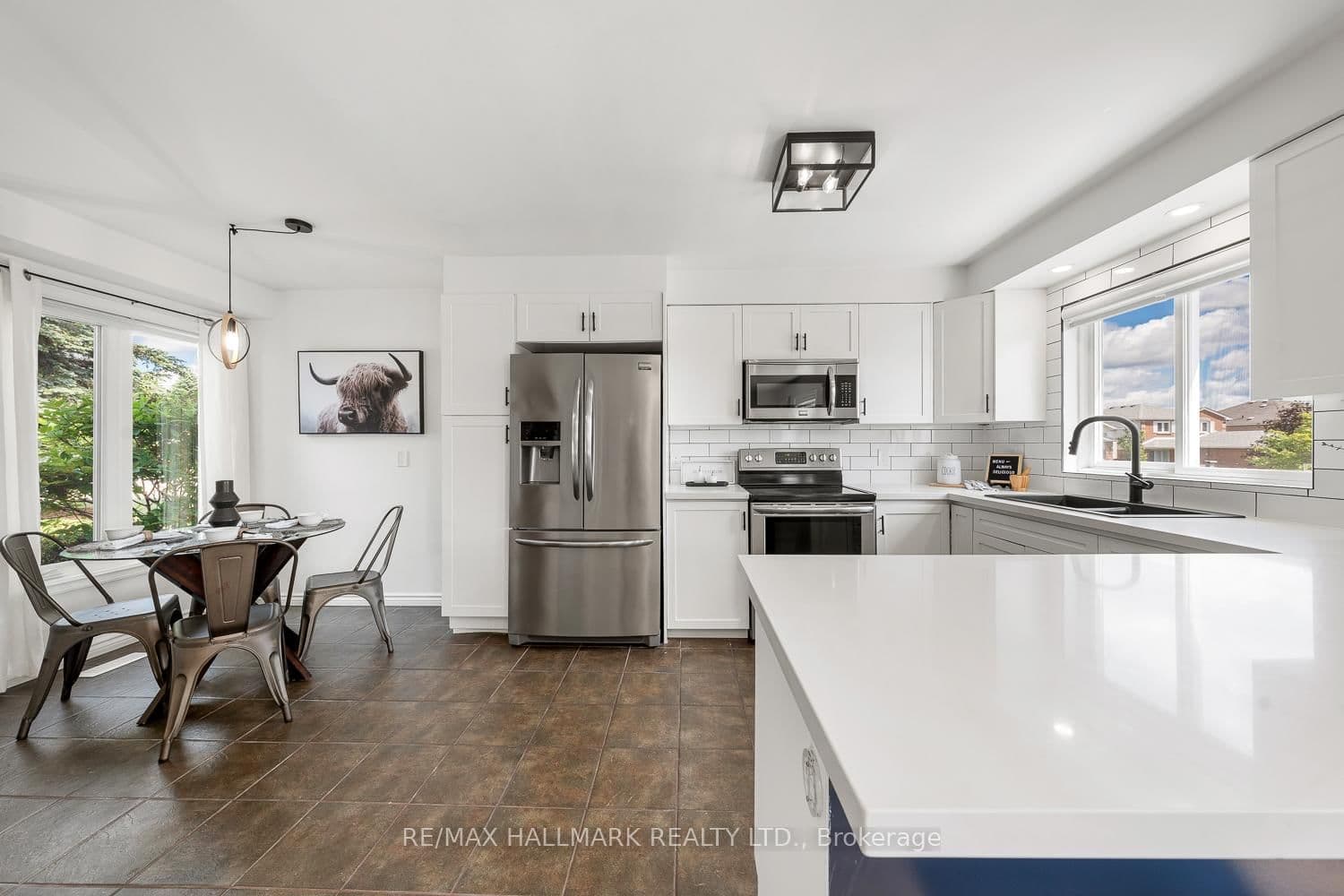 72 Hooper Square, Bowmanville - Photo 11 of 40