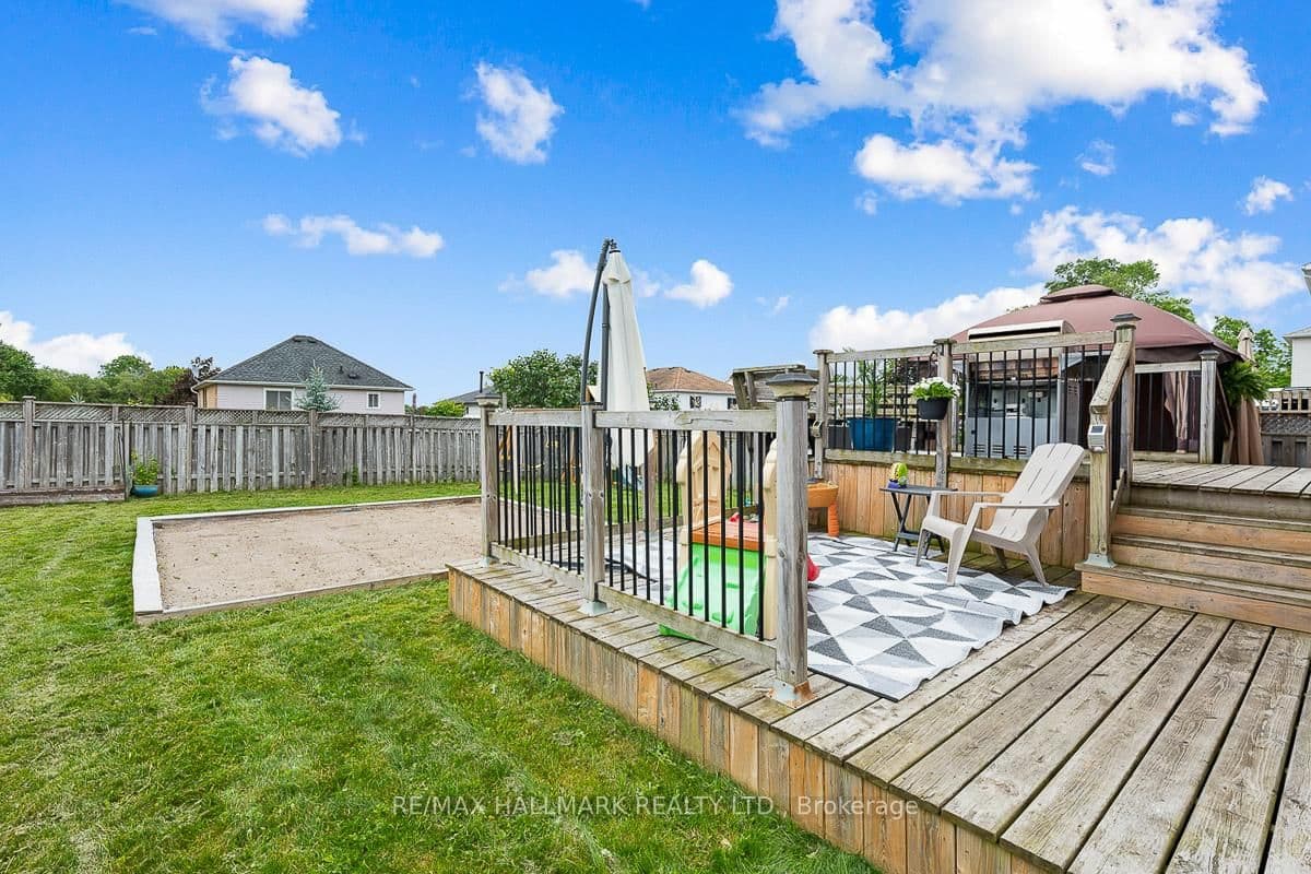 72 Hooper Square, Bowmanville - Photo 40 of 40