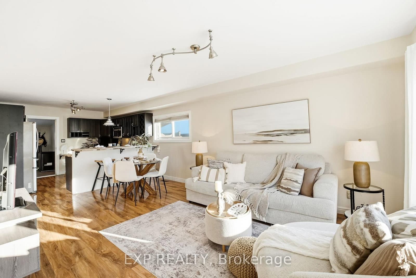 77 Westmount St, Oshawa - Photo 8 of 40
