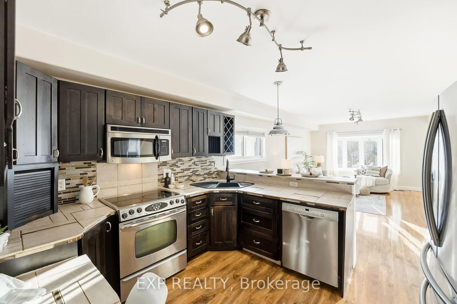 77 Westmount St, Oshawa - Photo 16 of 40