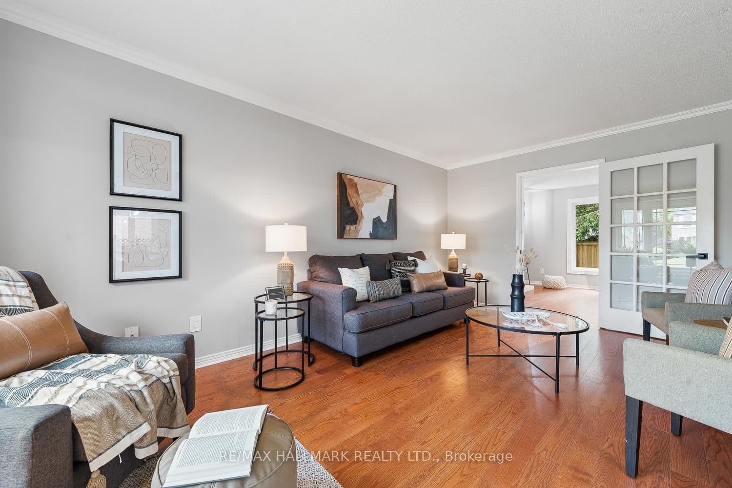 9 Rothean Dr, Whitby - Photo 10 of 40