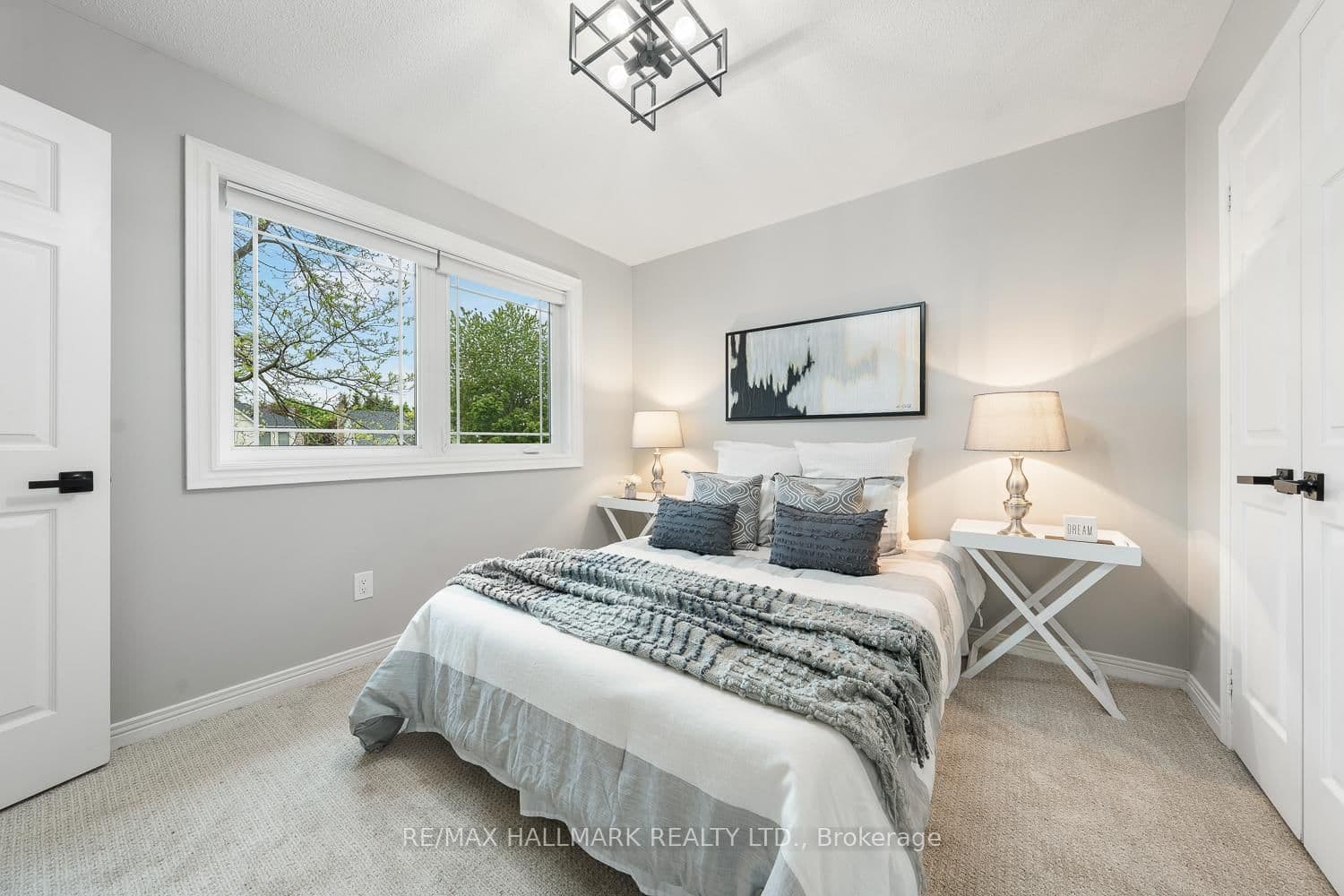 9 Rothean Dr, Whitby - Photo 32 of 40