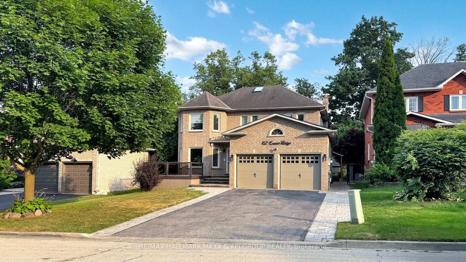 94 Corner Ridge Rd, Aurora
