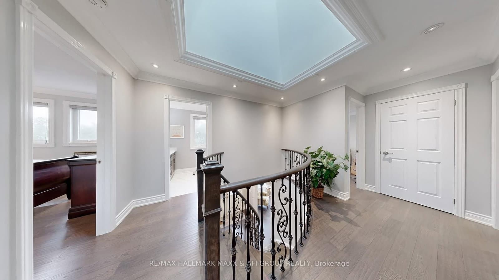 94 Corner Ridge Rd, Aurora - Photo 19 of 40