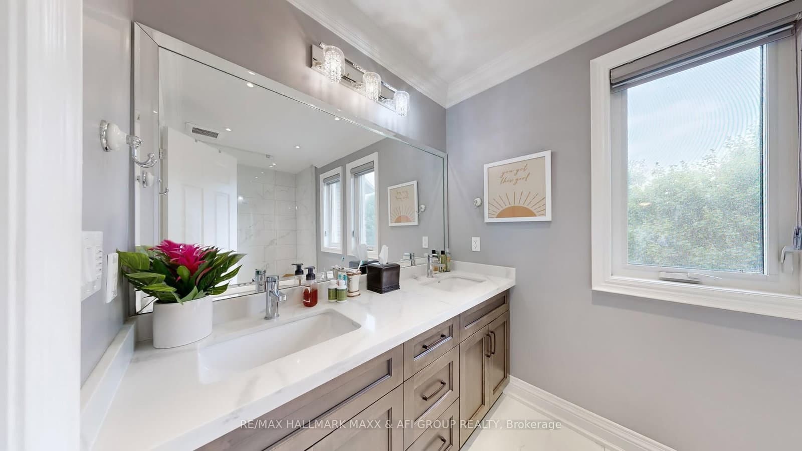 94 Corner Ridge Rd, Aurora - Photo 31 of 40