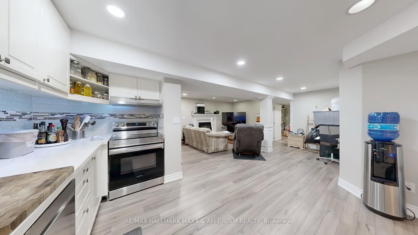 94 Corner Ridge Rd, Aurora - Photo 37 of 40