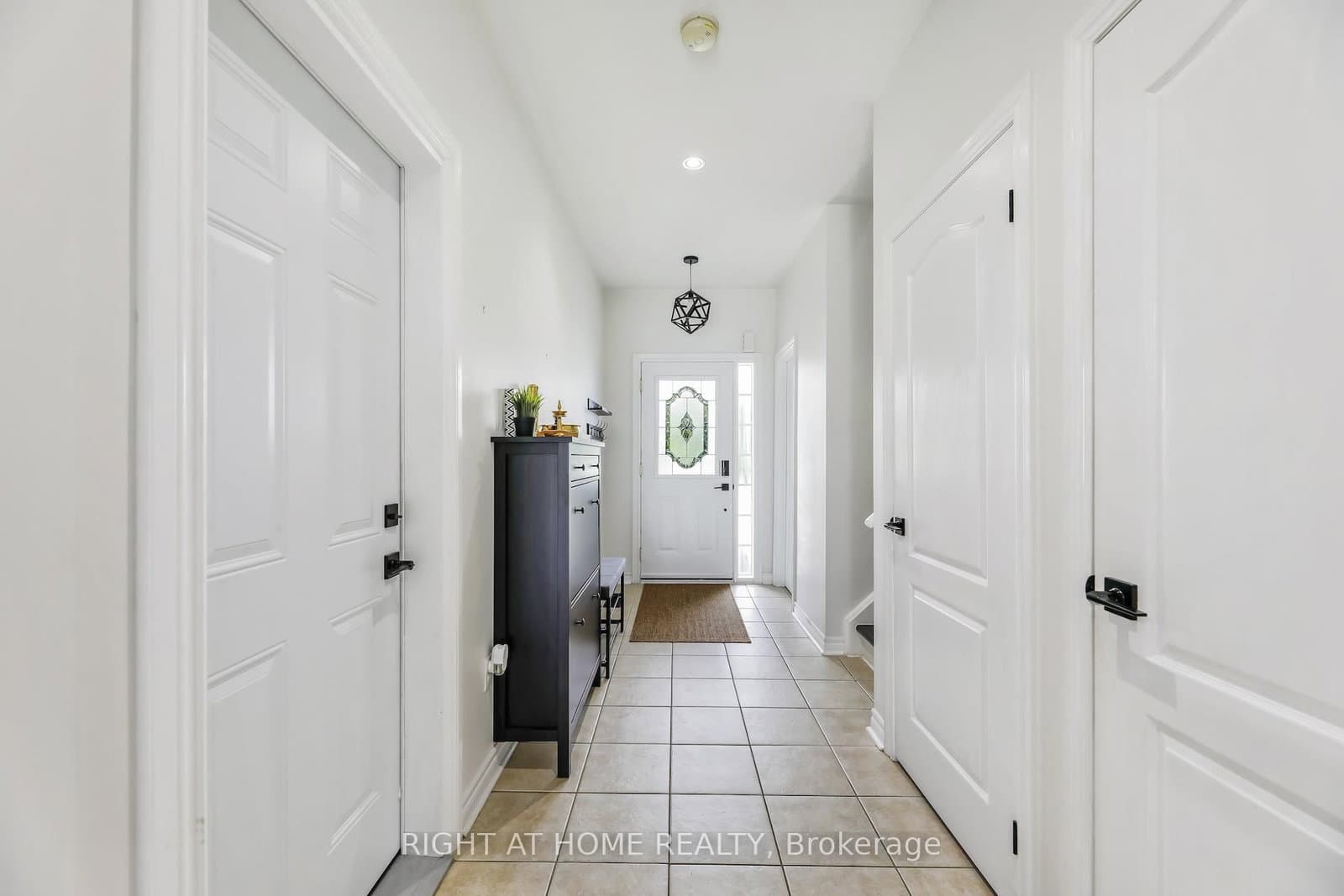 98 Bagnell Cres, Bowmanville - Photo 6 of 40