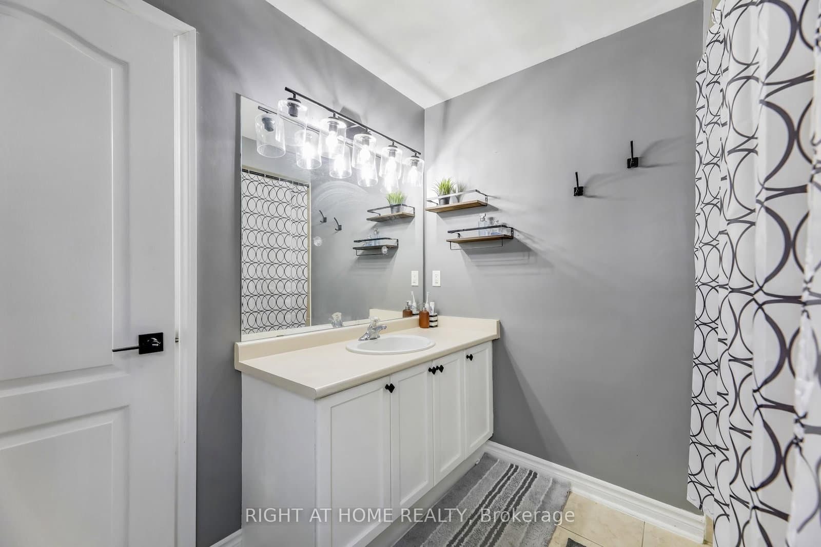 98 Bagnell Cres, Bowmanville - Photo 19 of 40