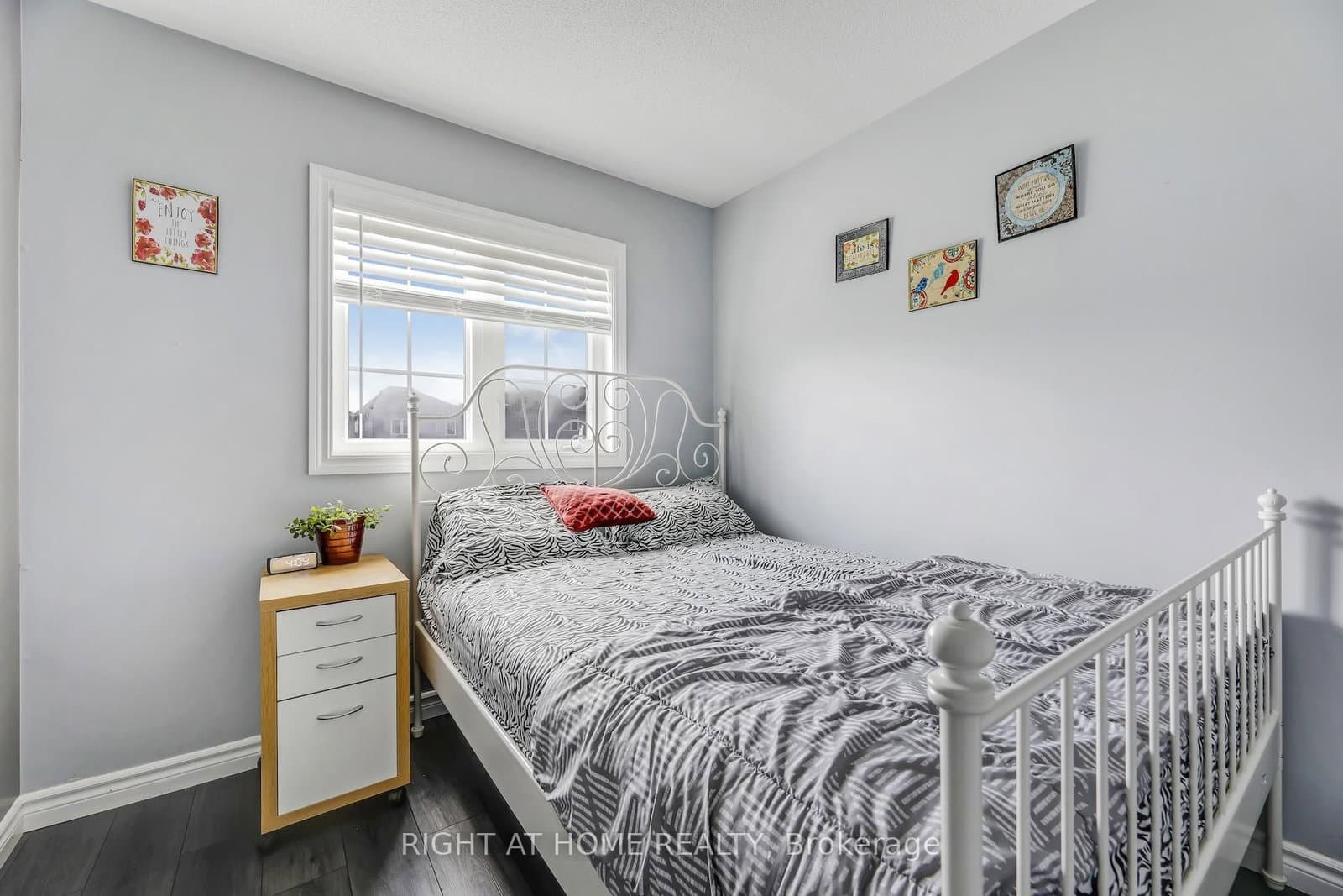 98 Bagnell Cres, Bowmanville - Photo 27 of 40