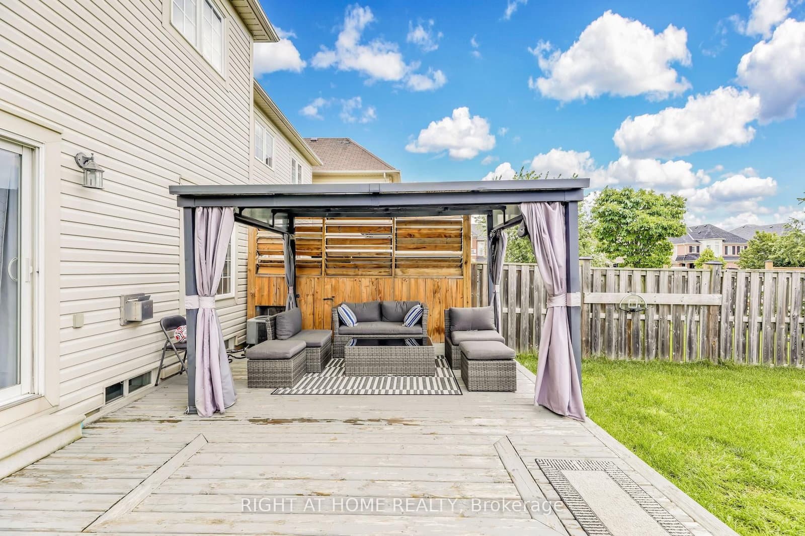 98 Bagnell Cres, Bowmanville - Photo 35 of 40
