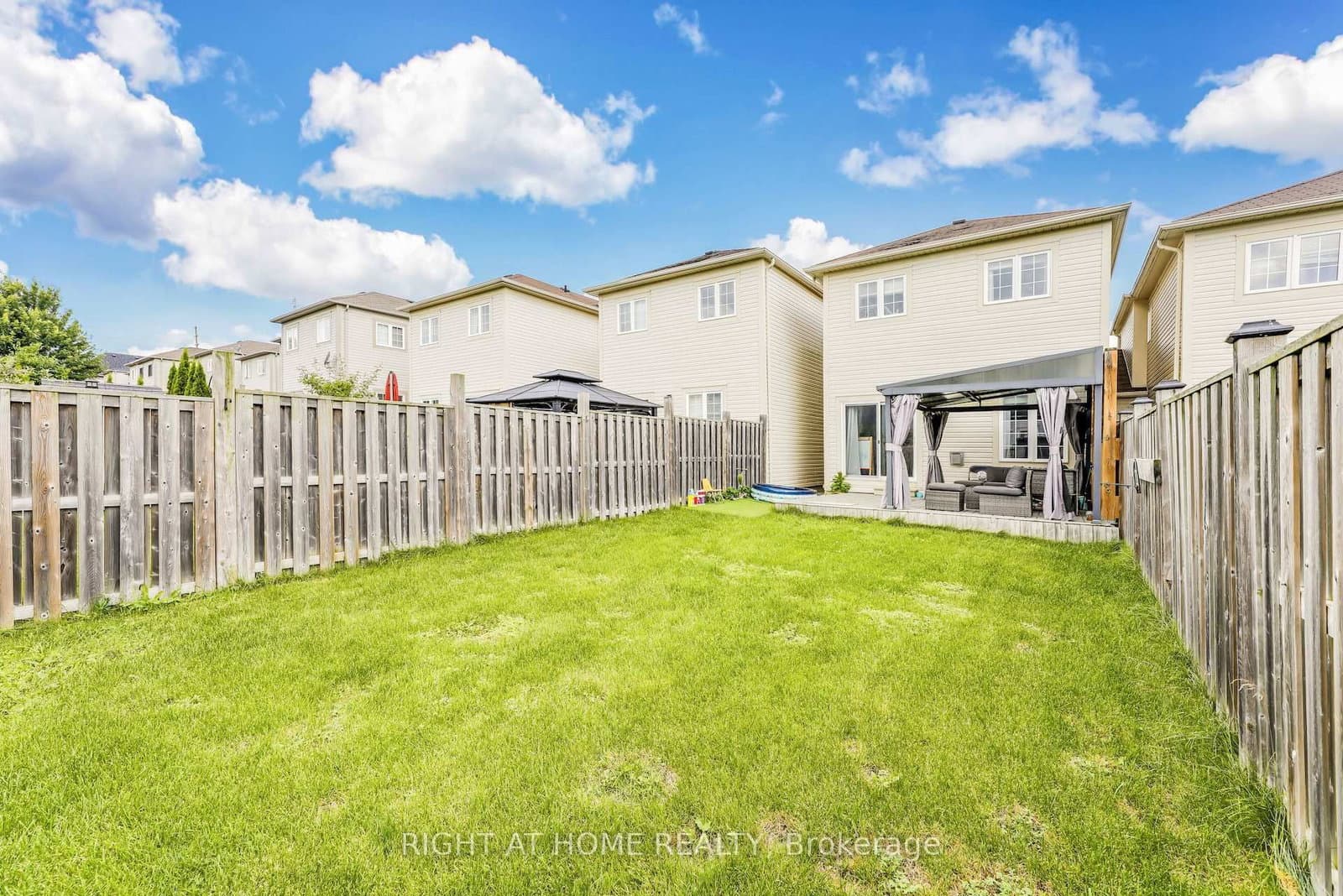 98 Bagnell Cres, Bowmanville - Photo 37 of 40