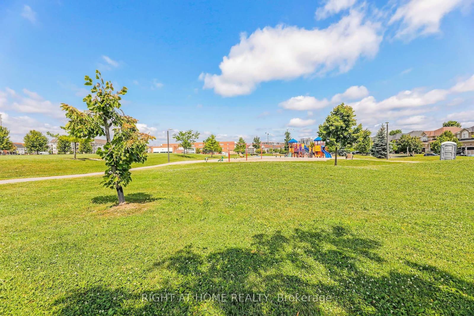 98 Bagnell Cres, Bowmanville - Photo 39 of 40