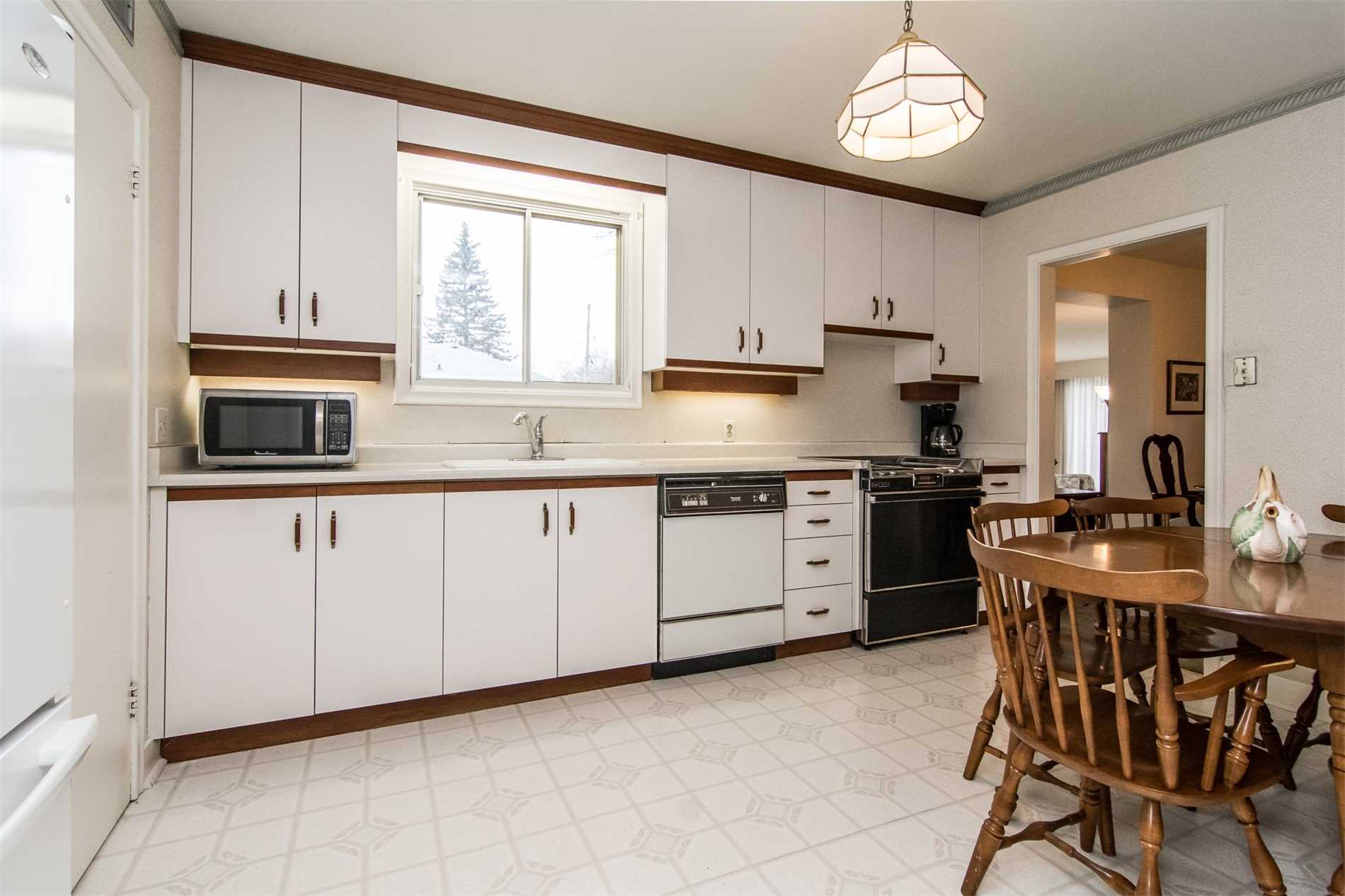 132 Winona Ave, Oshawa, before renovation