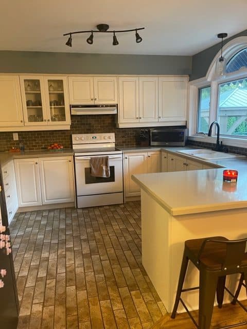 19 Ambleside Dr, Port Perry, before renovation