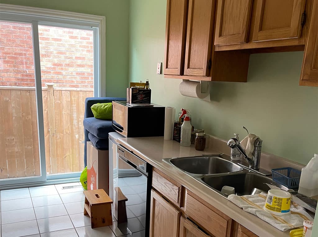 39 Stirling Ave, Courtice, before renovation