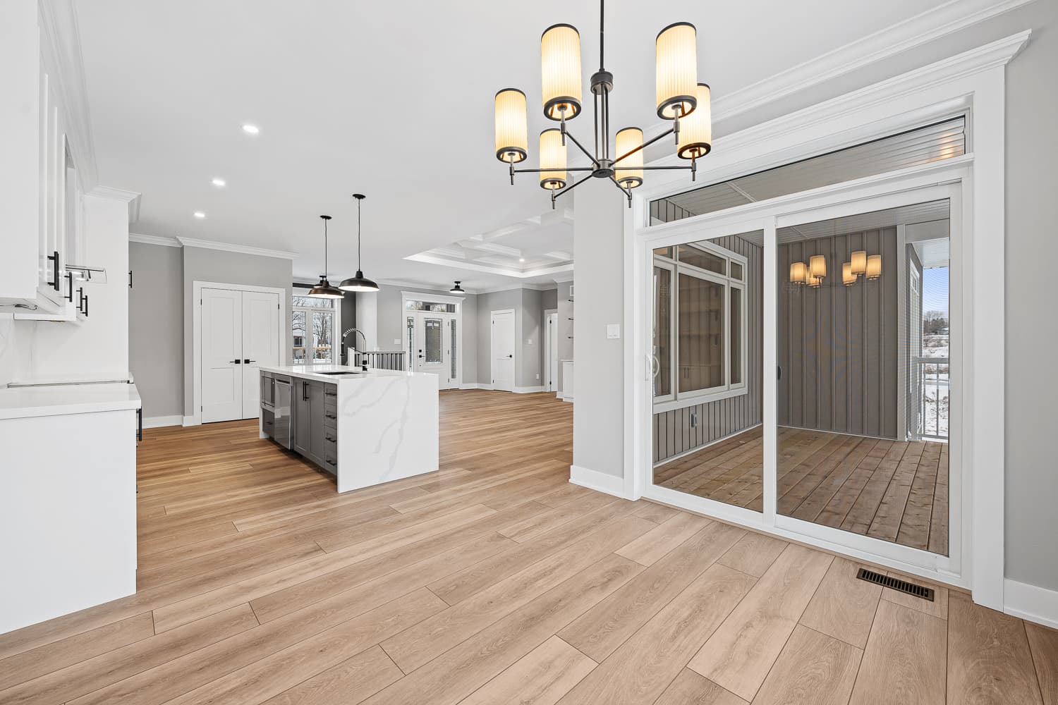 Before renovation : Dining + Kitchen