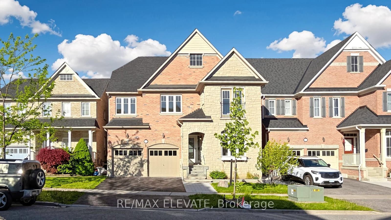 4-bedroom Detached at 19 Weatherby Avenue