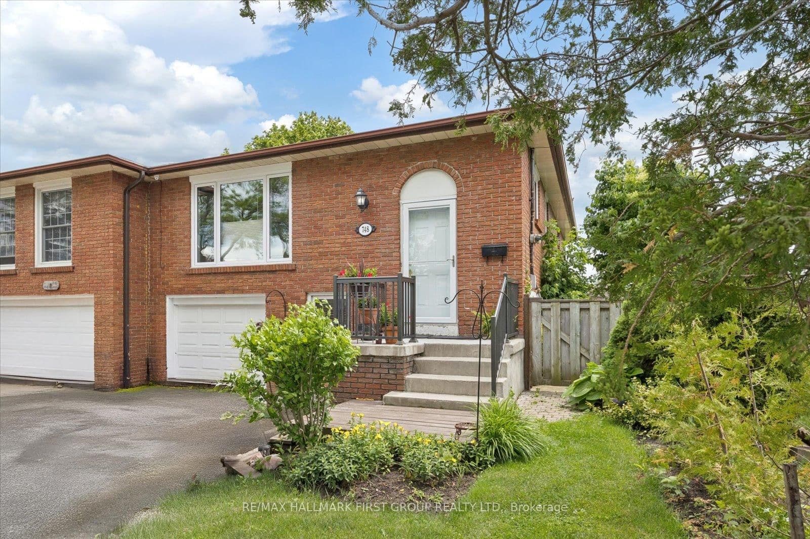 3-bedroom Semi-Detached at 748 Breezy Drive