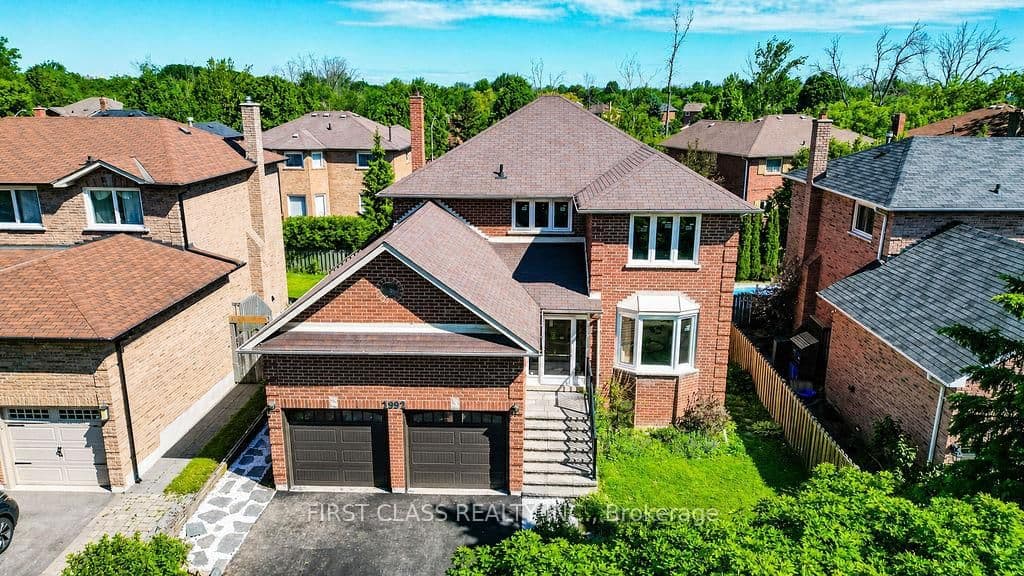 4-bedroom Detached at 2992 Range Line Road