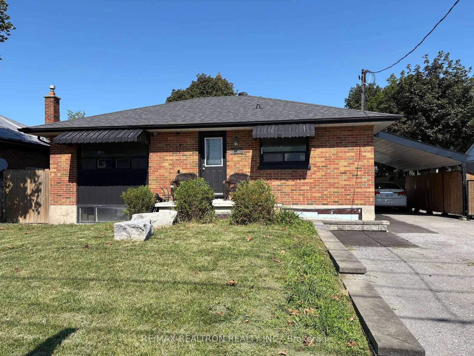 3-bedroom Detached at 607 Stevenson Road
