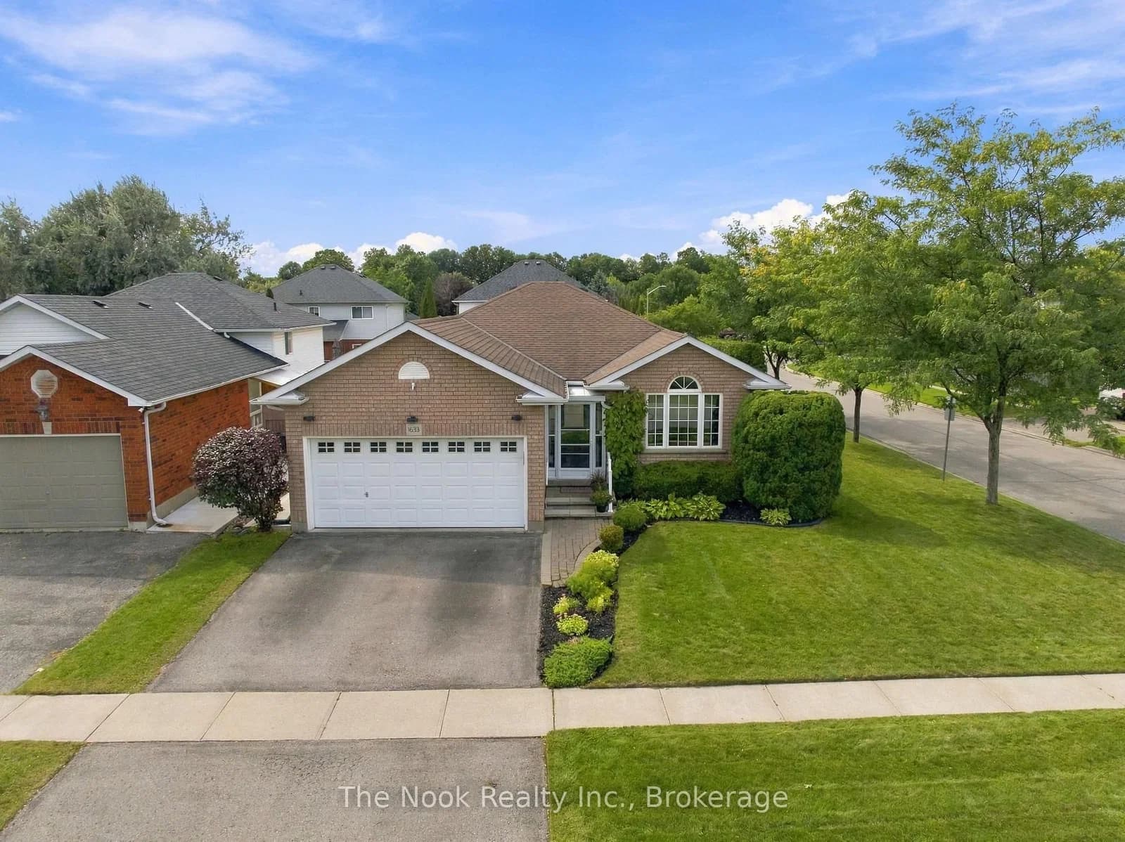 2-bedroom Detached at 1633 Erindale Crescent