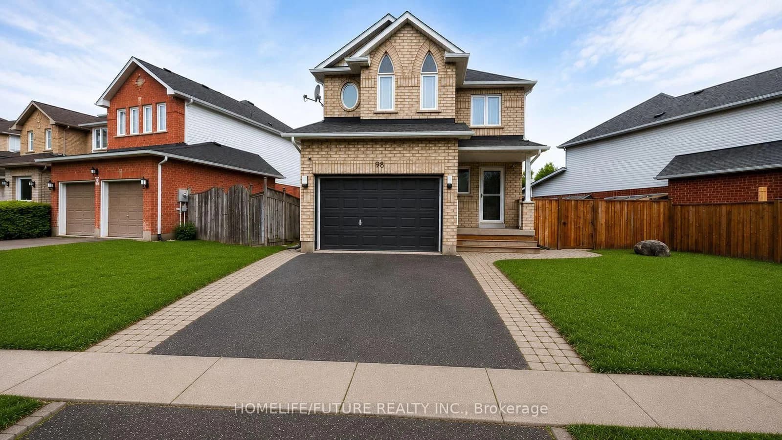 4-bedroom Detached at 98 Guildwood Drive