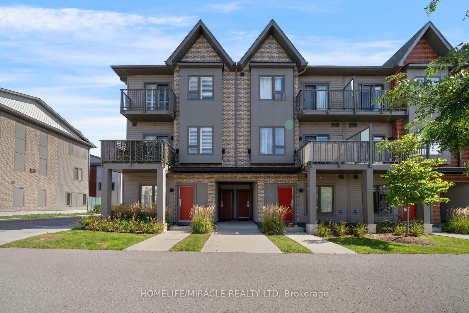 2-bedroom Condo Townhouse at 104 - 2635 WILLIAM JACKSON Drive