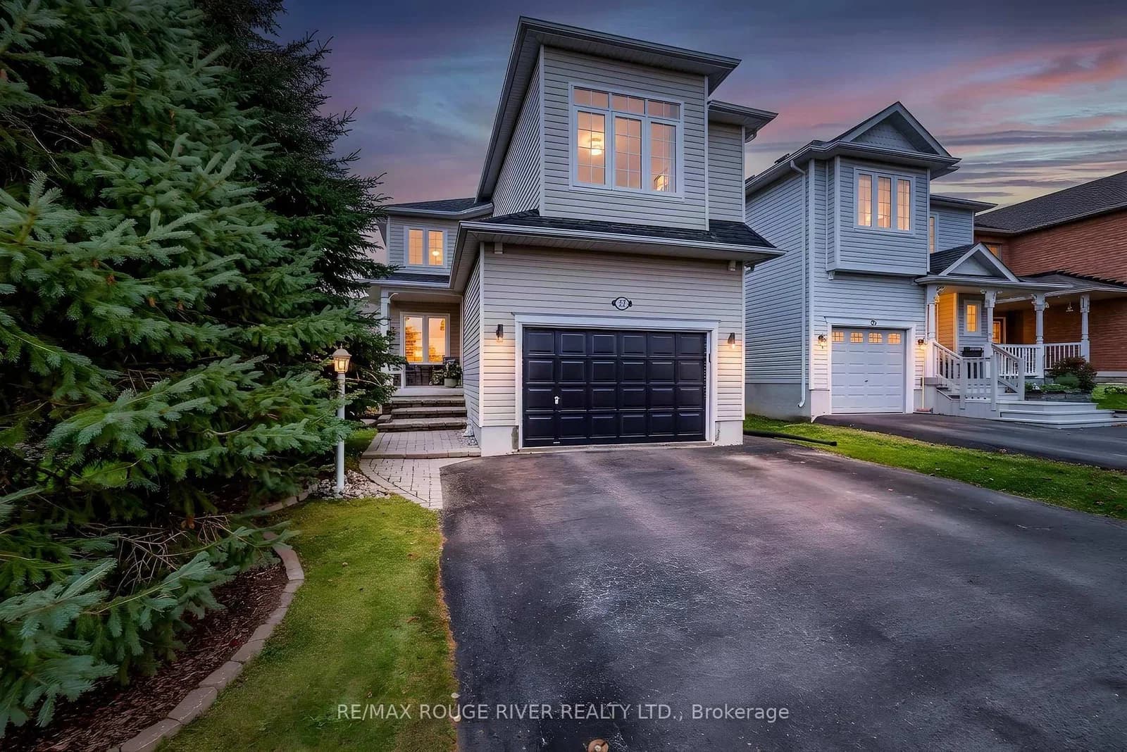 4-bedroom Detached at 22 Steinway Drive