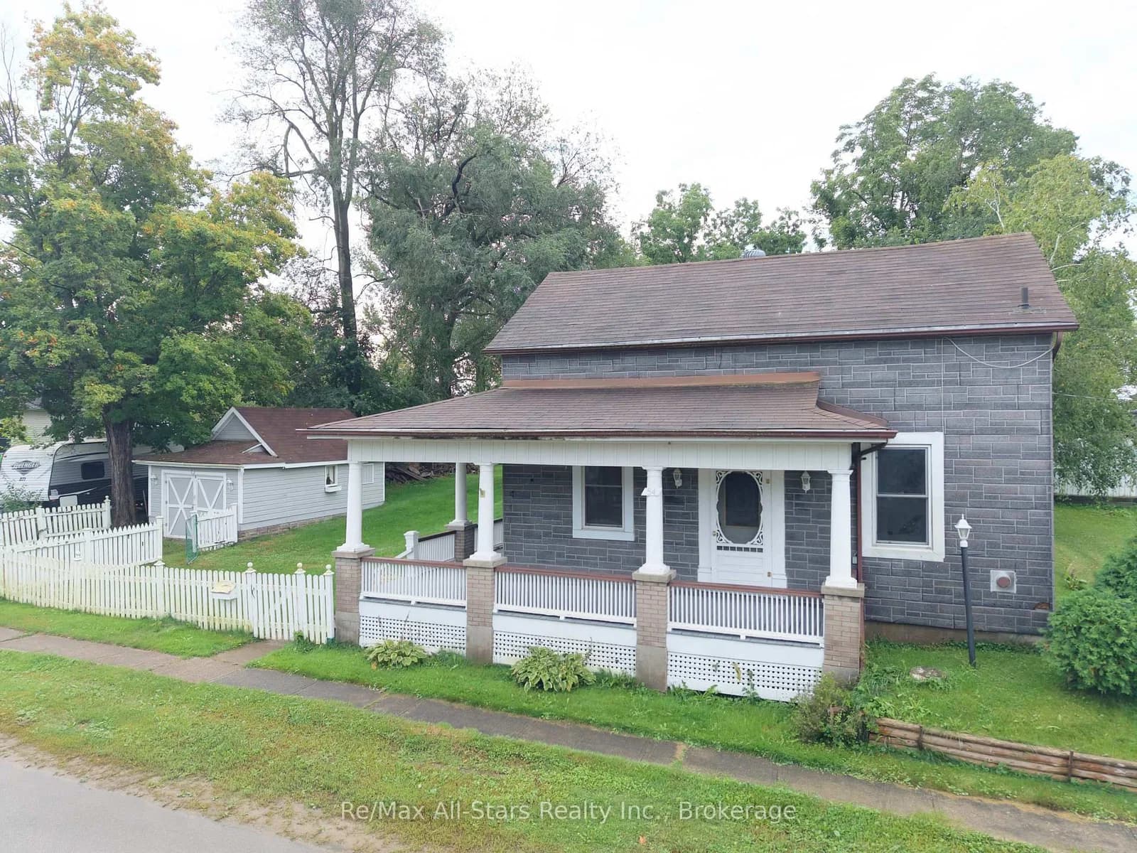 3-bedroom Detached at 54 Munro Street