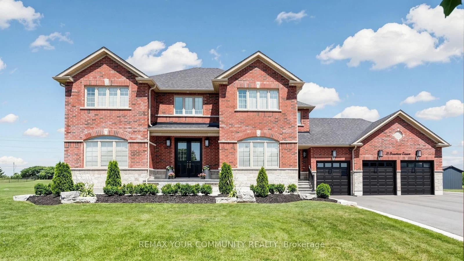 4-bedroom Detached at 15 Stonesthrow Crescent